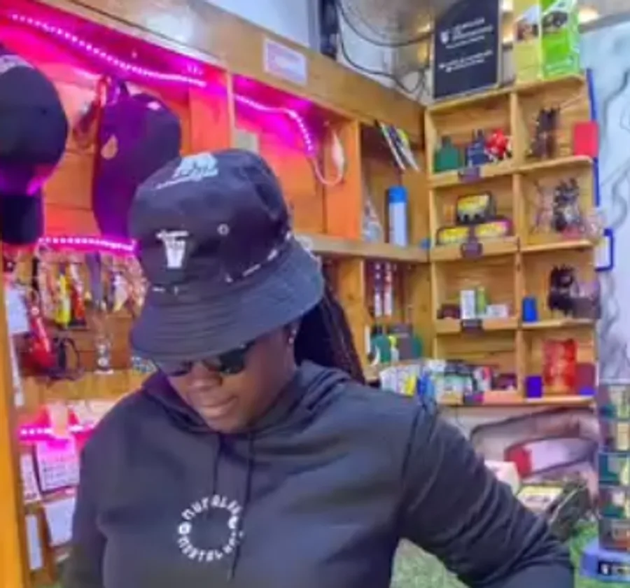 Hoodie Muralha — Preto